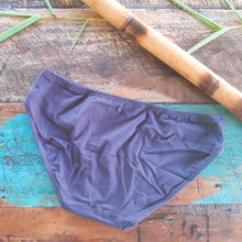 Charger l&#39;image dans la galerie, Shorty Femme
