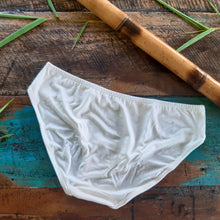 Charger l&#39;image dans la galerie, Shorty Femme
