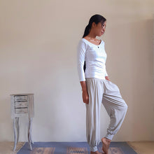 Load image into Gallery viewer, PADMA Long Pants Manis Bamboo / Beige
